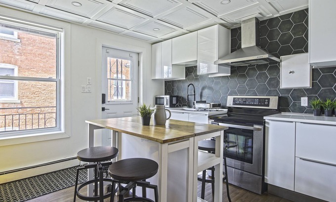 Sherbrooke Apartamento | Sherby Prestige / King Bed / Central / Sleeps 6