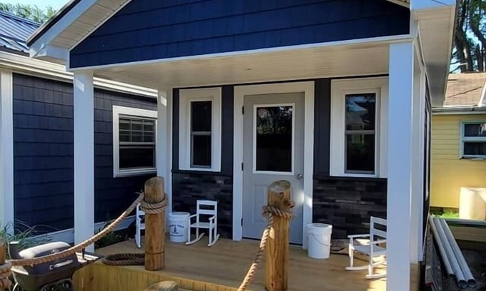 Geneva-on-the-Lake Apartamento | Sherri's Shipwreck Shed at Christopher's Dockside
