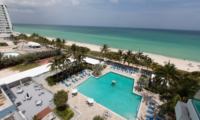 North Beach Hotel | Sherry Frontenac Oceanfront Hotel