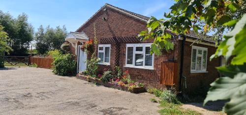 Boston Casa | Sherwood Bungalow 3 Bedroom Entire Property