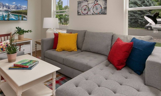 Martinez Park Casa | Sherwood Cottage - Steps from Old Town & Poudre River