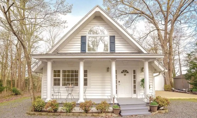 Lusby Casa | Shewell's A-Frame on Mill Creek