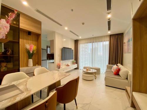 District 9 Apartamento | Shi House- 2BR Building BE3 Beverly Modern & Quiet