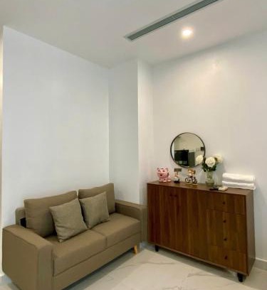 District 9 Apartamento | Shi House- Studios BE5 - Swimming Pool & Balcony