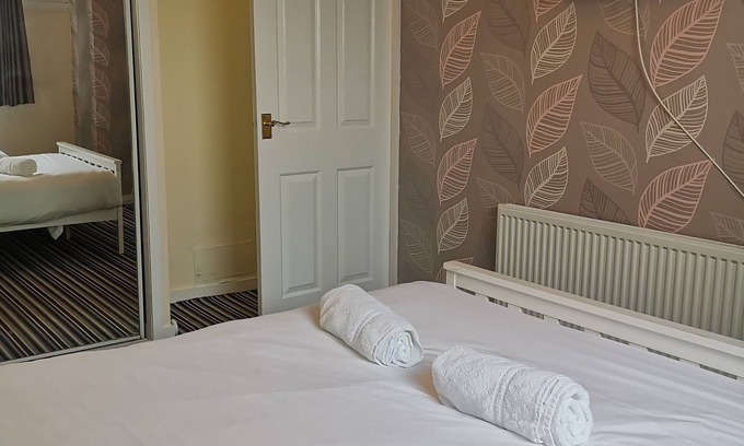 South Shields Casa | Shielded Serenity King Suite