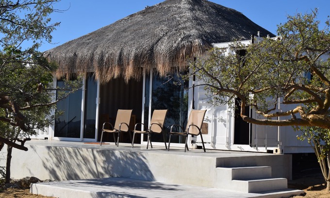 La Ventana Casa | Casa de contenedores de envío en el corazón de la ciudad