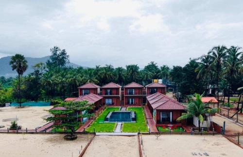 Murudeshwara Hotel | Shivani Sunset Bay Beach Resort