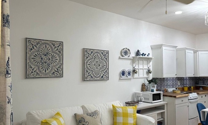 Fluker Cabaña | SHL- Cornflower Blues Cottage