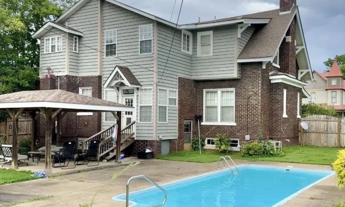 Sheffield Casa | Shoals 3BR w/ Pool | Walk to Downtown & Riverfront