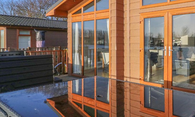 South Lakeland Leisure Village Casa | Shore Beats Work - Capenwray 10