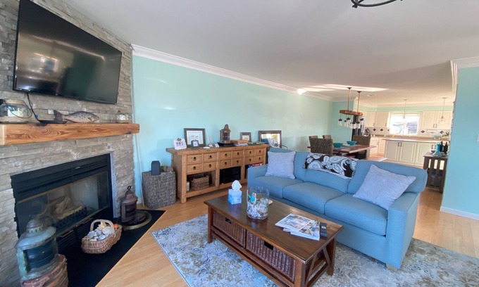 Norfolk Condominio | Shore Beats Work ..... Direct Beachfront!