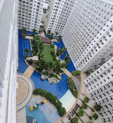 Barangay 76 Apartamento | Shore by Metro Staycation