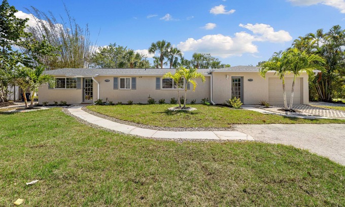 Bonita Shores Cabaña | Shore canal cottage