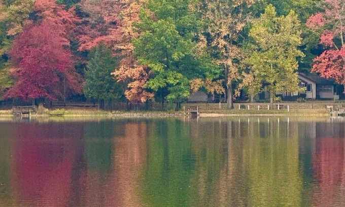 Grand Junction Casa | Shore Haven :Apple Picking, Hiking, and Lakeside Fires This Fall!