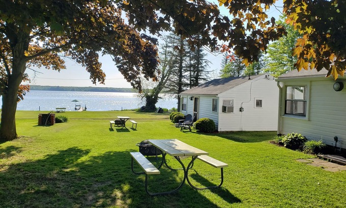 Pymatuning Central Casa | Tres cabañas frente al lago (# 3)