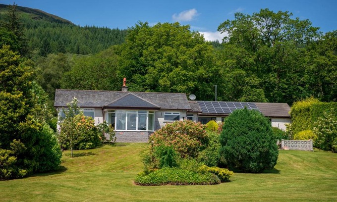 Tarbet Casa | Shore House