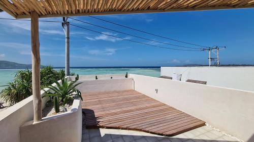 Gili Air Apartamento | Shore Thing Gili Air Beachfront Apartment