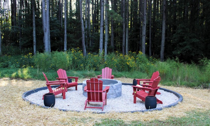 Wise Casa | Shore Thing Lake House w/Firepit and Lake Access on Lake Gaston!