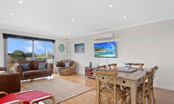 Lake Tyers Beach Casa | Shore Thing Upstairs - Lake Tyers Beach