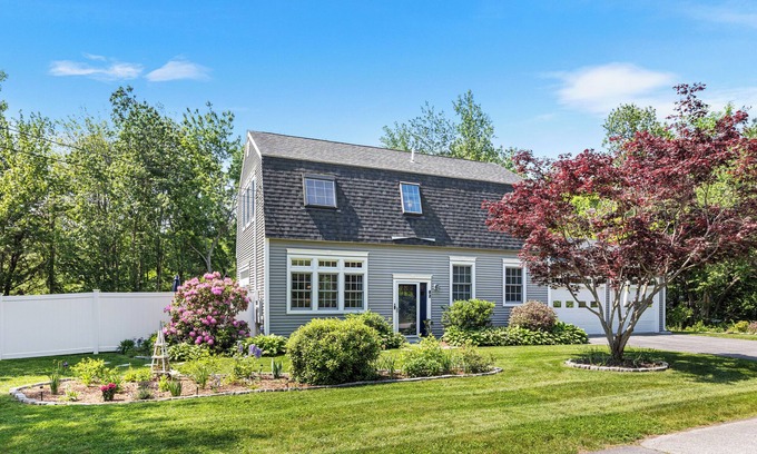 Wells Casa | "Shore To Please" Wells, Maine. All the comforts of home. 3 bed, 3 bath, ac ++