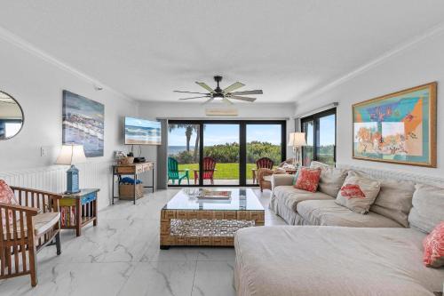 New Smyrna Beach Casa | Shorehom by the Sea 14