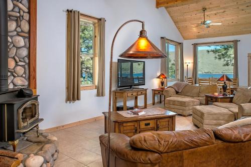 Joseph Casa | Shoreline