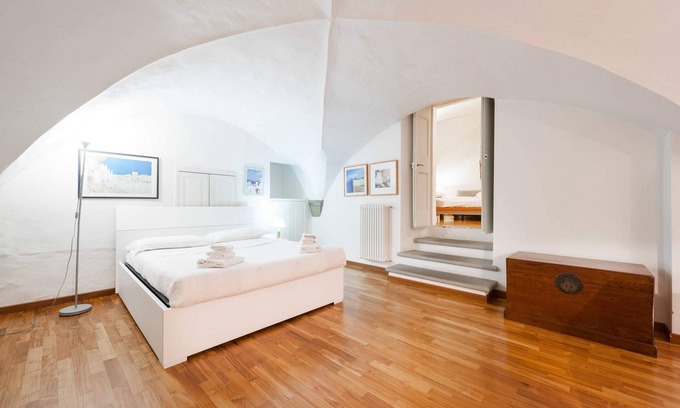 San Niccolo Apartamento | Short-let Florence Pontevecchio Suite