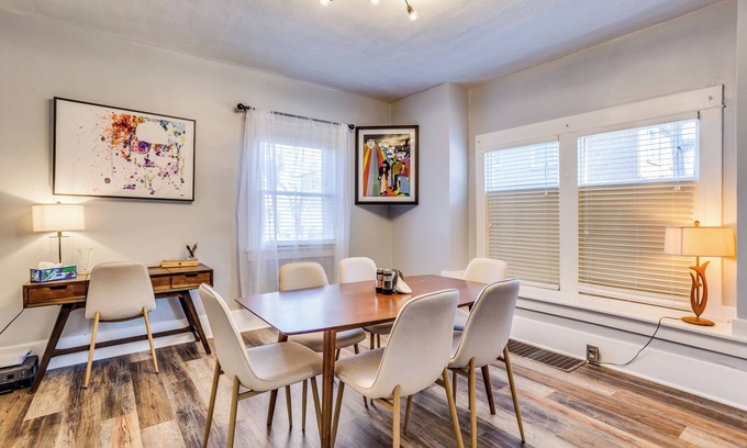 College Hill Casa | Short Walk to Wesley Hospital - 3 Beds W/ W&D!