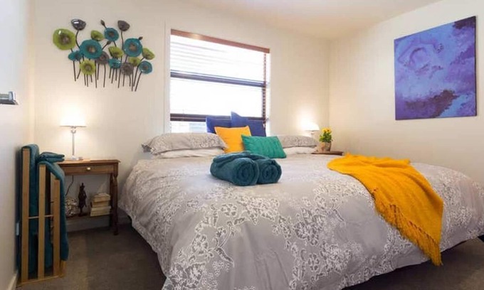 Lower Shotover Casa | Shotover Gold Bnb central to ski fields - Underfloor heating - Easy Access
