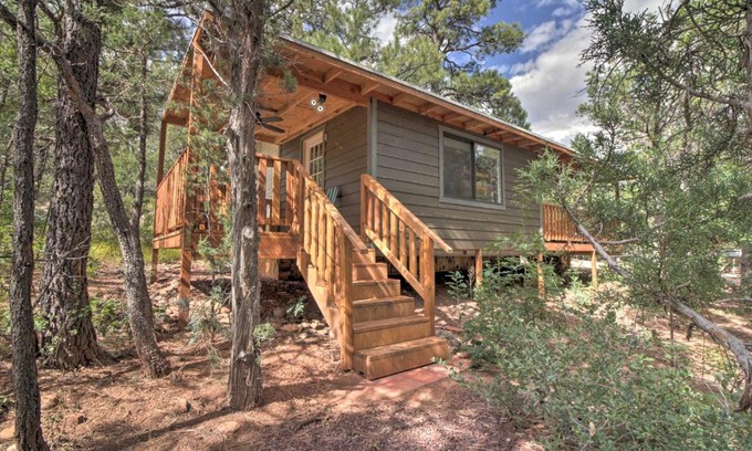 Show Low Casa | Show Low Home with Deck and Grill - 13 Mi to Hon-Dah!