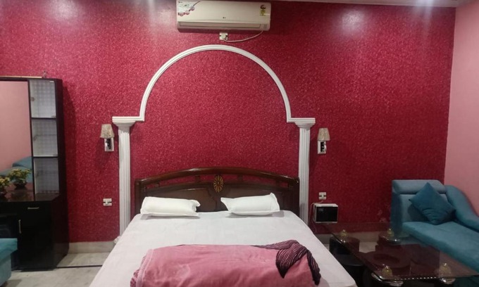 Dehradun Casa | Shree Om Home Stay