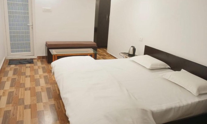 Bhowali Casa | Shri Kachi Dham Home Stay