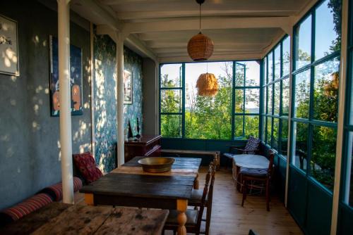Guria Casa | Shromantic Garden