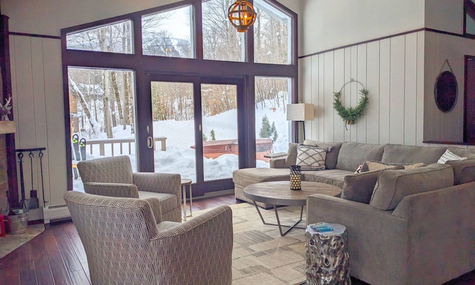 Stratton Mountain Chalet De Esquí | Shuttle to Village/lifts! .5 miles to base! Cozy Chalet!