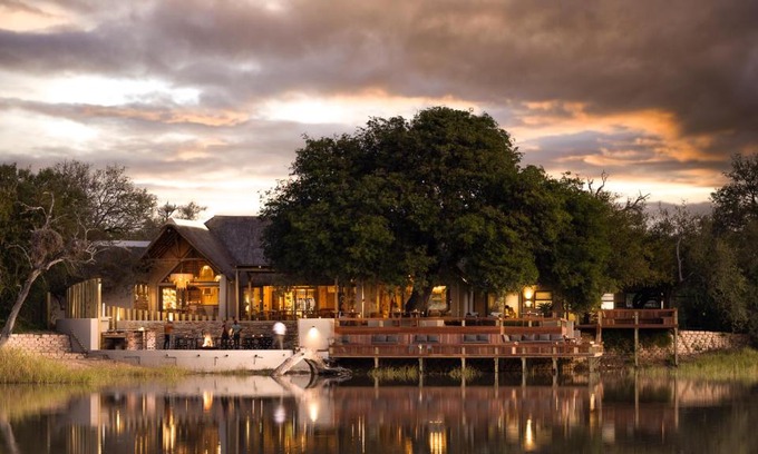 Thorny Bush Game Reserve Cabina | Simbavati Waterside