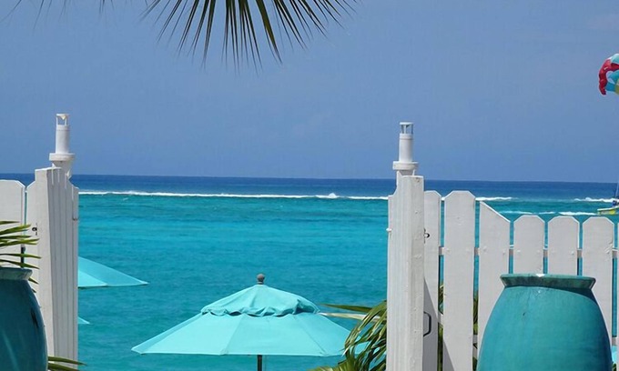 Grace Bay Hotel | Sibonné Beach Hotel