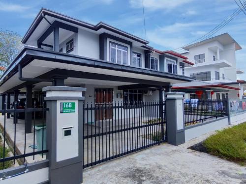 Sibu Casa | Sibu T2 Homestay, 4 Bedrooms