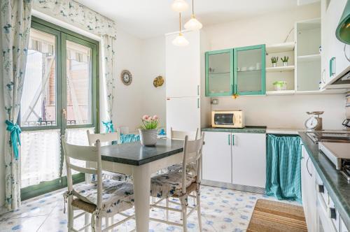 Fondachello Apartamento | Sicily Beachside Apartment One Minute to the Shore