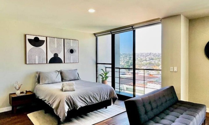 Avenida Revolución Apartamento | SIE7E by Cosmopolitan Tijuana
