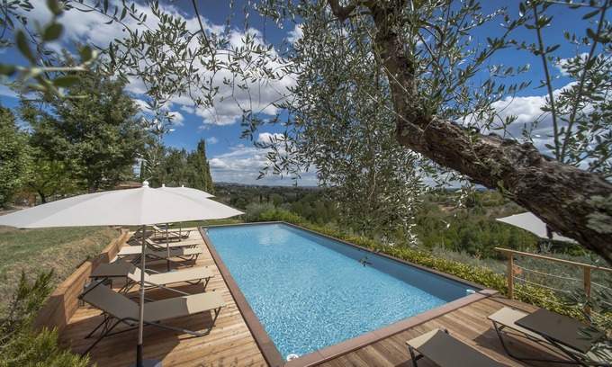 Siena Villa | Villa Santa Chiara apartamentos para alquilar con piscina, jardín cerca del centro de Siena