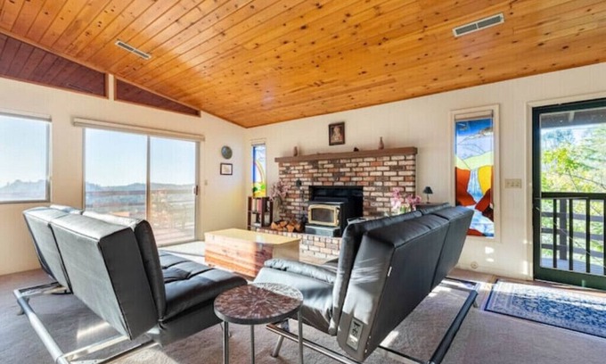 Soulsbyville Cabina | Sierra Cabin | Home Theater | Hot Tub | EV Charger