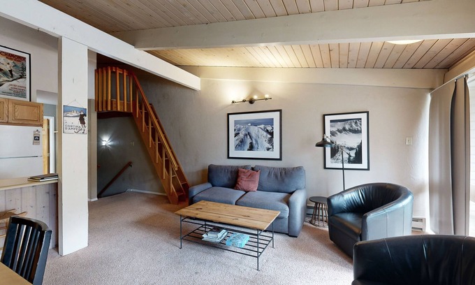 Taos Ski Valley Condominio | Sierra Del Sol | Fantastic Ski-In, Ski-Out Retreat with Loft & Views