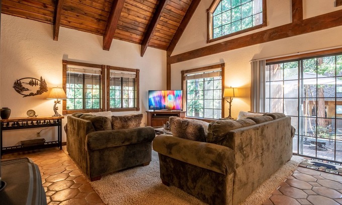 Dorrington Chalet De Esquí | Sierra Serenity - Summer Pool Access!