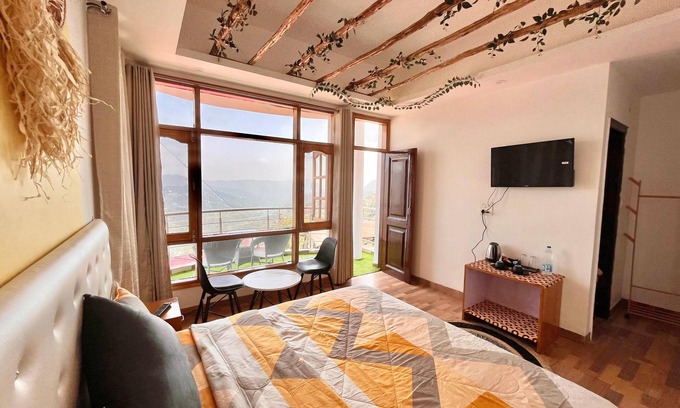 Shimla Apartamento | Siesta Homestay 1BR - balcony in shimla