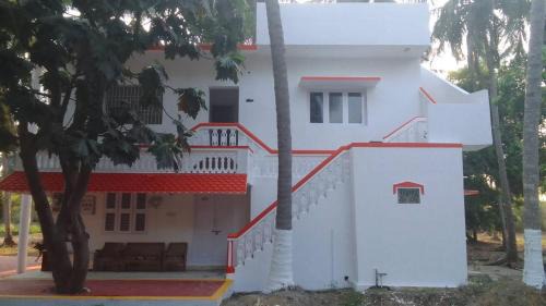Walajabad Casa | Siesta Inn - Lake view