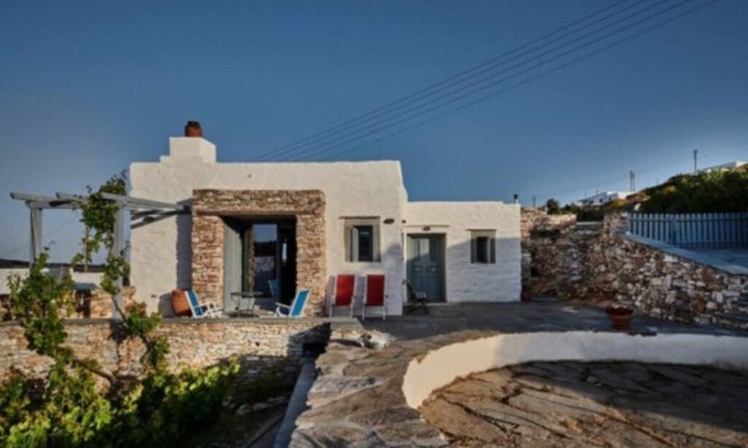 Platis Gialos Casa | Sifnos Home - A Tranquil Island Getaway