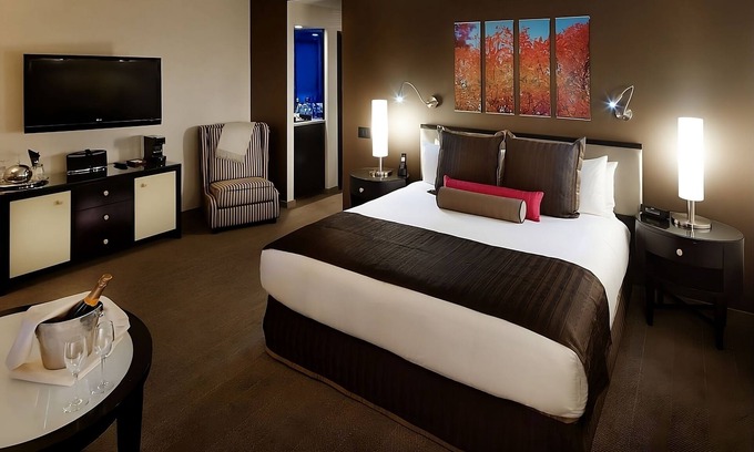 Rose Hill Hotel | Sights and Sounds of NYC Await! Pet-friendly, Rooftop Pool, Onsite Dining!