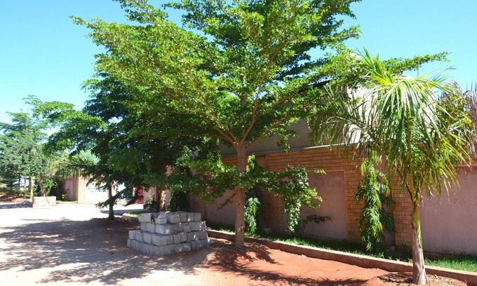 Livingstone Cabina | Sikalongo Lodge Highlands