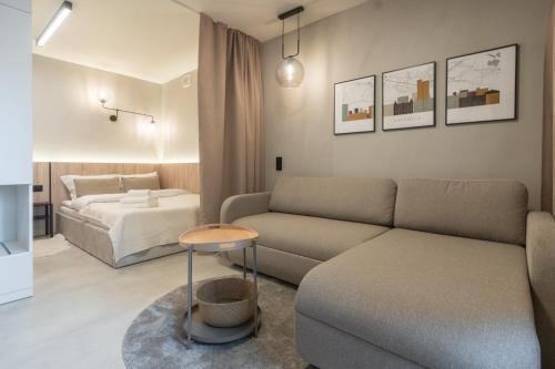 Katowice Apartamento | Silesian Superior Studio by BookingHost