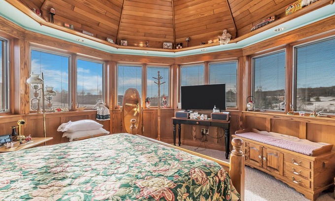 Clarks Summit Casa | Silo Suite - Red Barn Village